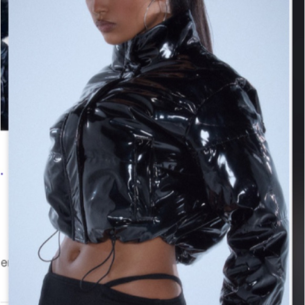 PrettyLittleThing Black Glossy Cropped Puffer Jacket